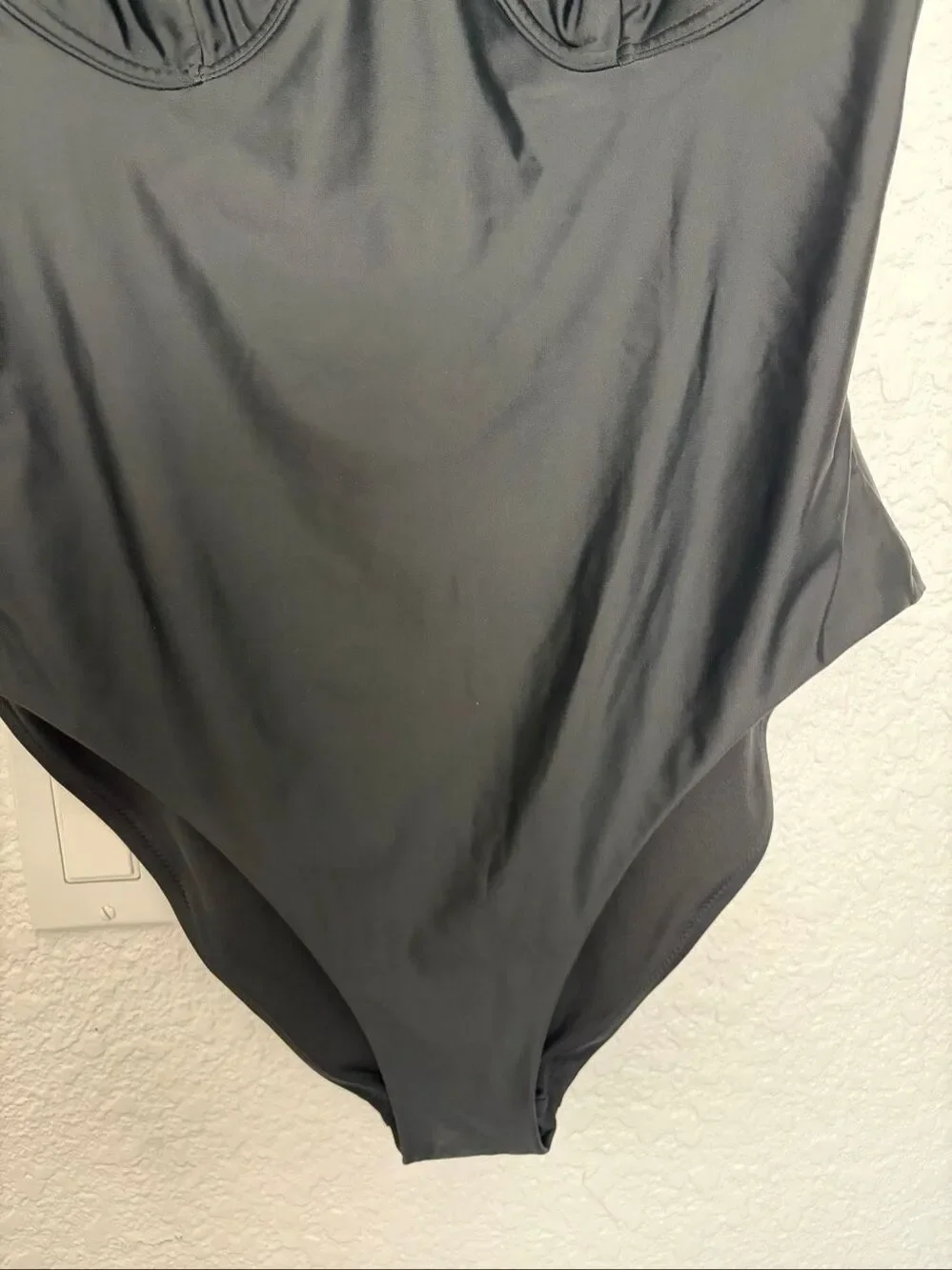 Madewell Second Wave Seamed One-Piece Swimsuit in Black Size L